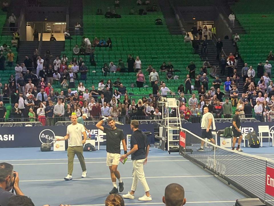 Novak Ðoković trening u Atini 1.jpg