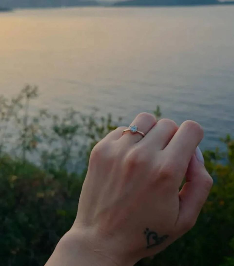 Ksenija Knežević veridba