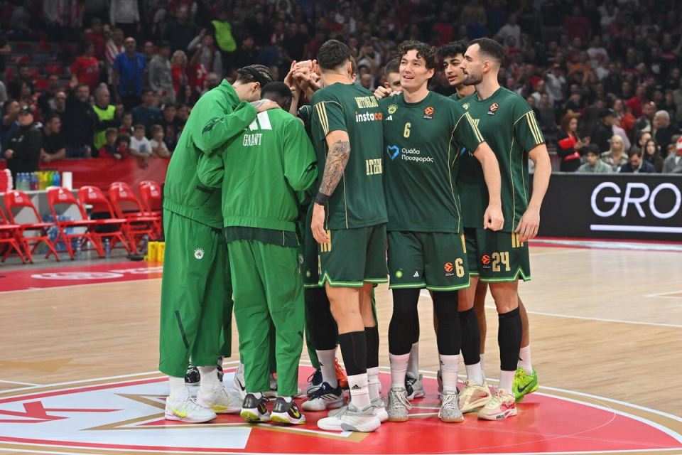 Crvena zvezda - Panatinaikos 2.JPG