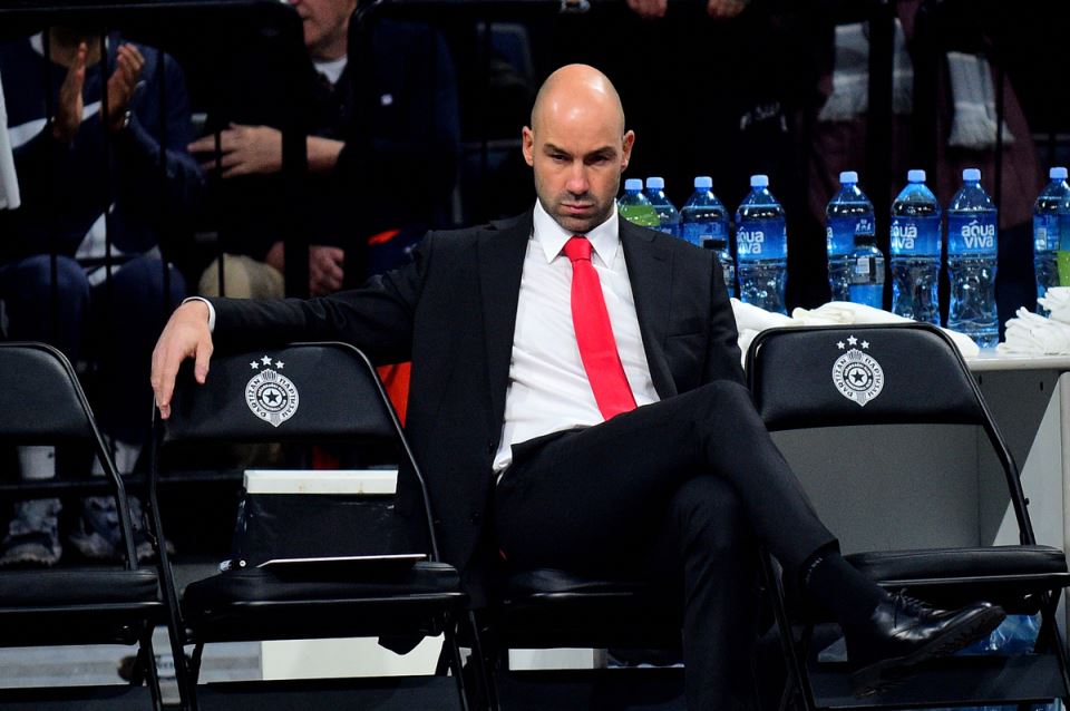 Vasilis Spanulis na klupi Monaka pred Partizan