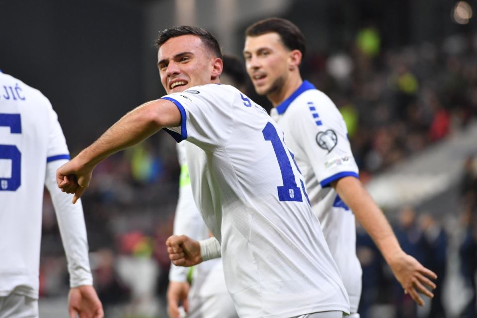 Aleksandar Stanković slavi gol na Srbija Letonija