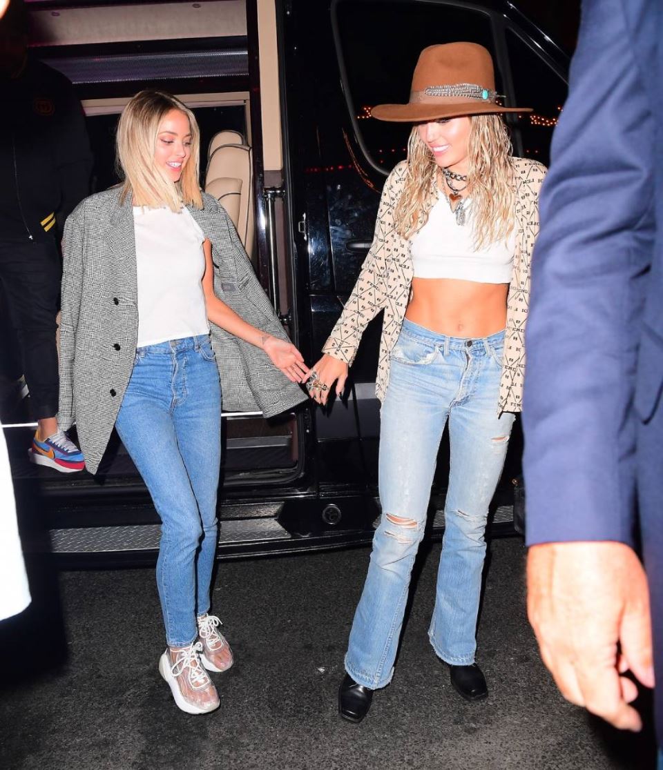 Kejtlin Karter Majli Sajrus