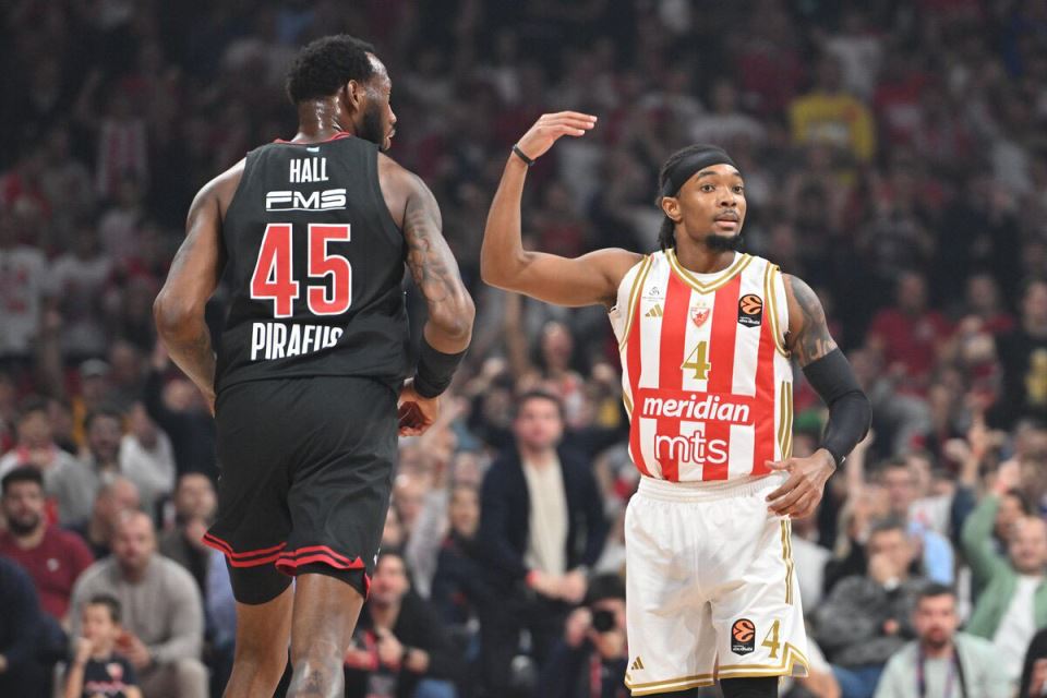 Crvena zvezda Olimpijakos  (2).jpg