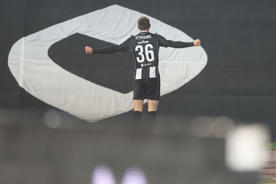 Ognjen Ugrešić slavi gol Partizana