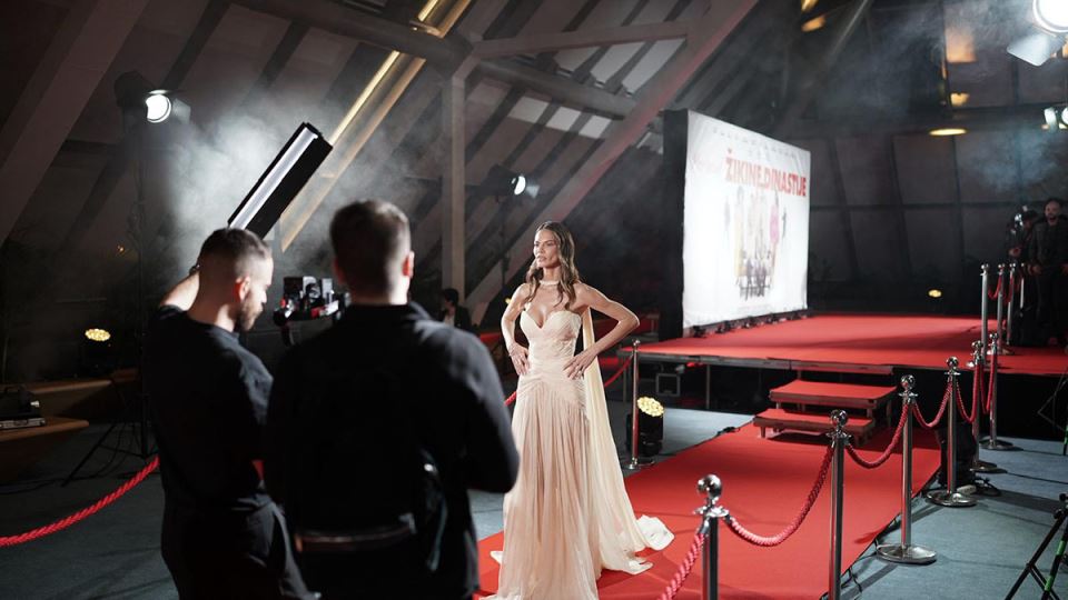 Danijela Dimitrovska na premijeri filma “Povratak Zikine Dinastije” (2).jpg