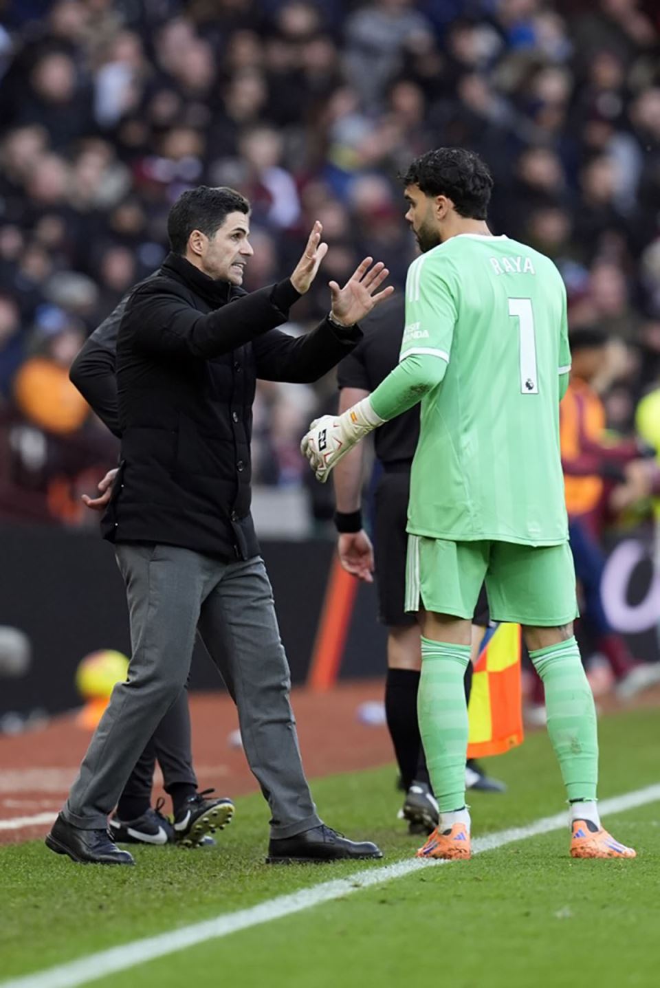 Aston Vila - Arsenal (8).jpg