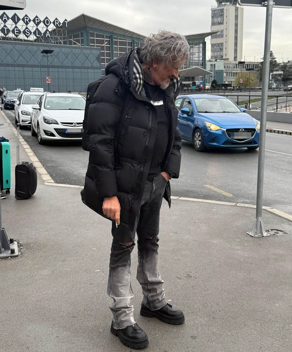 Maca na aerodromu3.jpg