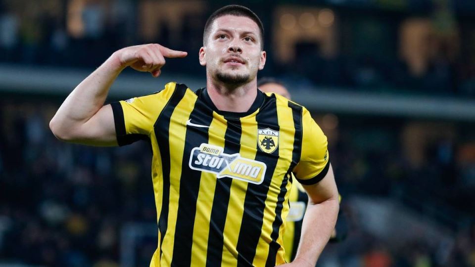 Luka Jović slavi gol u Aeku