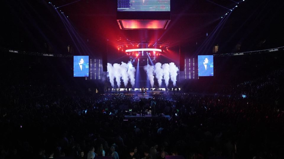 Vlado Georgiev, drugi koncert u Beogradskoj areni (1).jpg