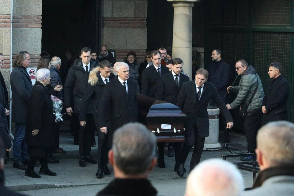 Sahrana oca Zvezdana Terzica (1).jpg