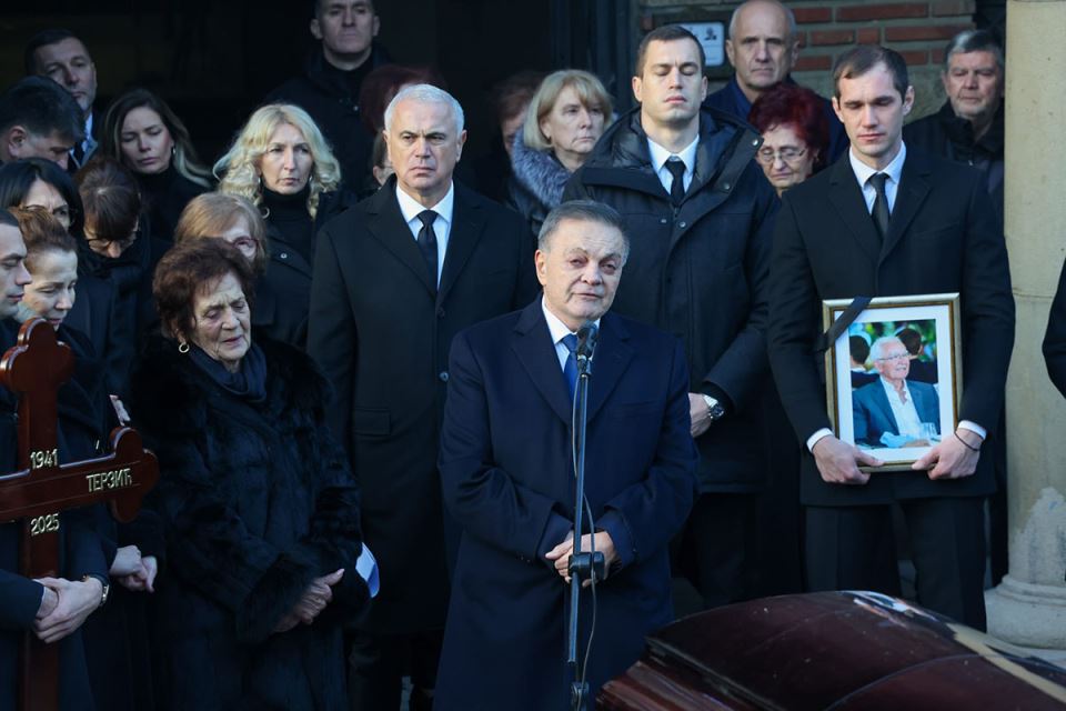 Sahrana oca Zvezdana Terzica (1).jpg