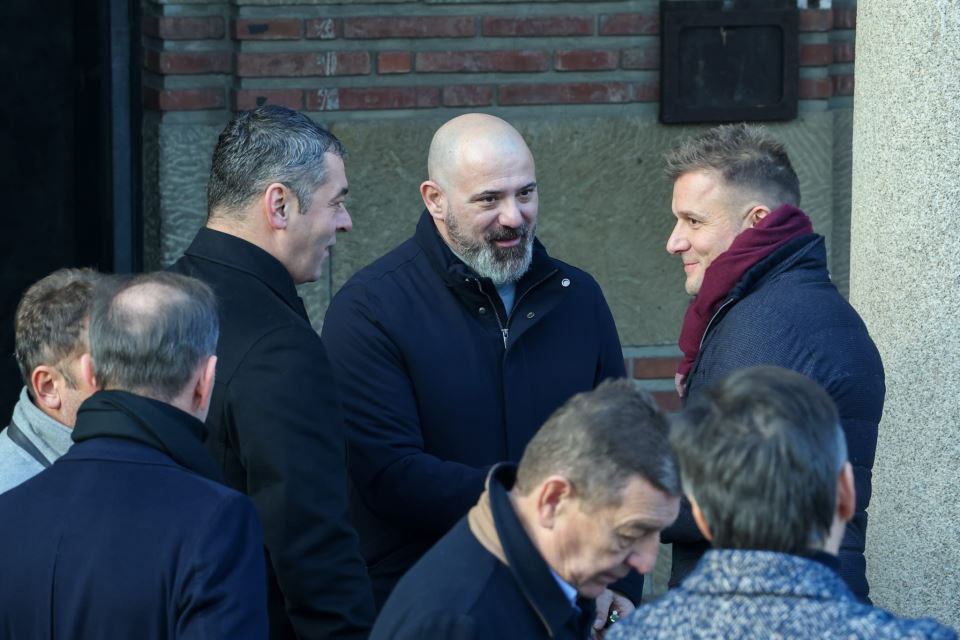 Dejan Stanković sa Zoranom Lakovićem i Markom Vjetrovićem na sahrani oca Zvezdana Terzića