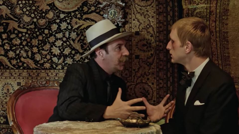 Maratonci trče počasni krug (1).jpg