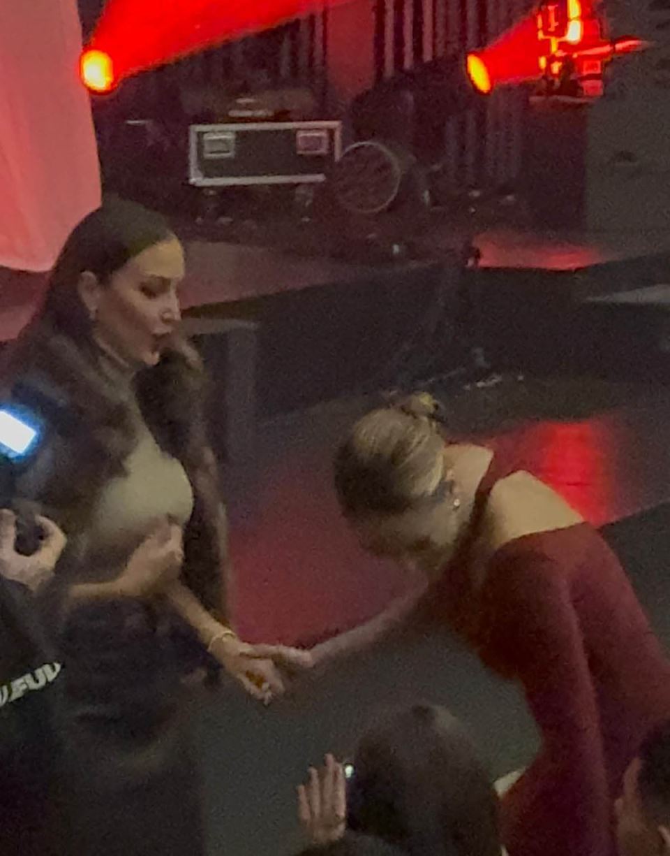 Aleksandra Prijović i Tea Tairović (2).jpg