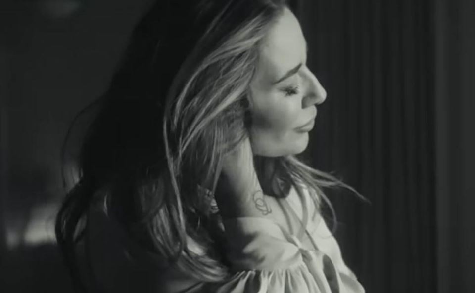 Ana Nikolić Nije mi 22 (1).jpg