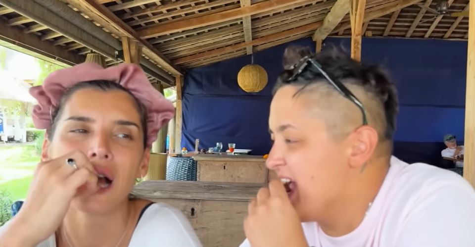 Marija Šerifović Jovana Pajić odmor na Baliju (1).png