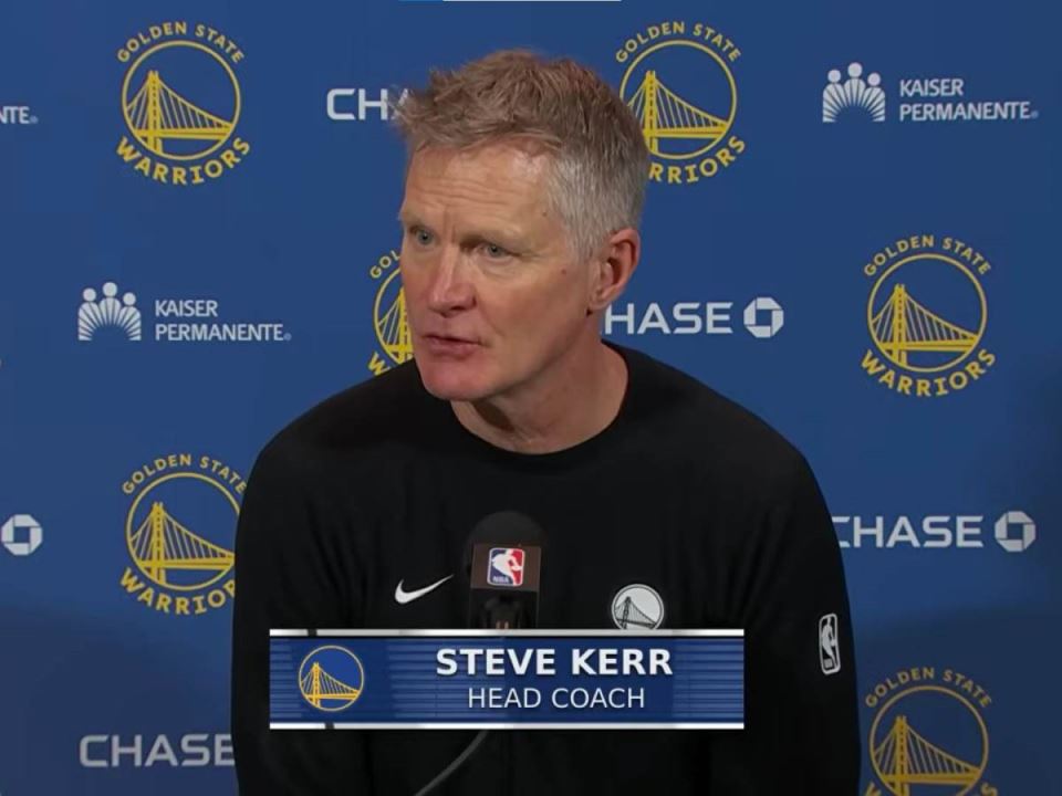 Stiv Ker, trener Golden Stejt Voriorsa.