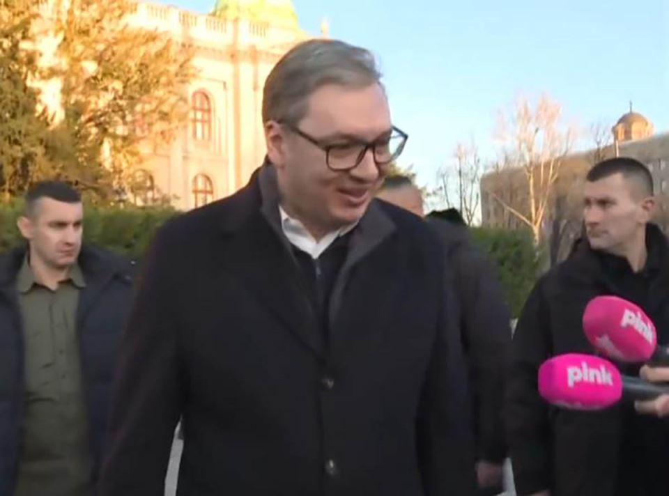 Aleksandar Vučić u Božićnom seocetu (1).jpg