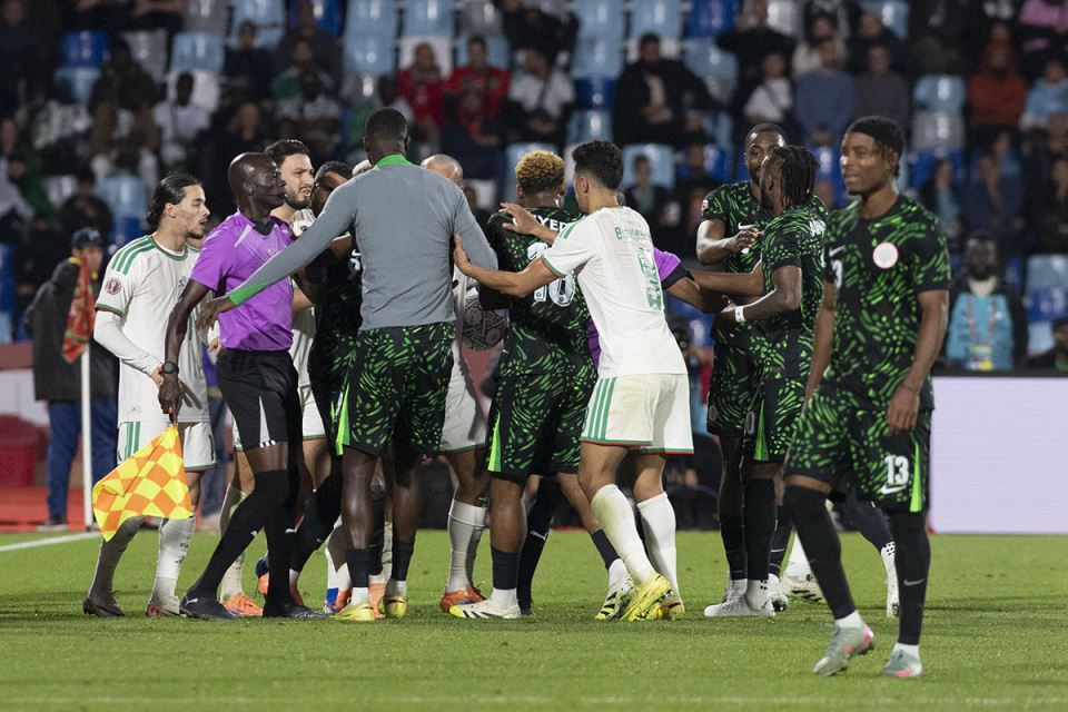 Tuča na Alžir - Nigerija (1).jpg