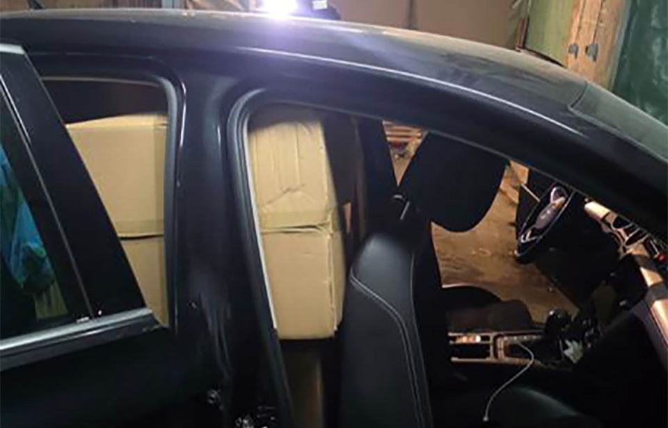 Zaplena droge u Surčinu (1).jpg