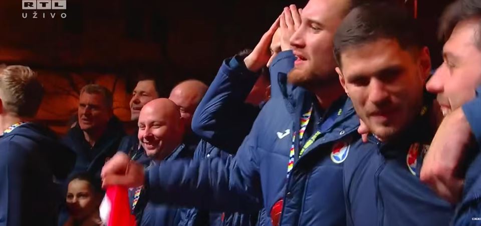 Doček rukometaša (1).png