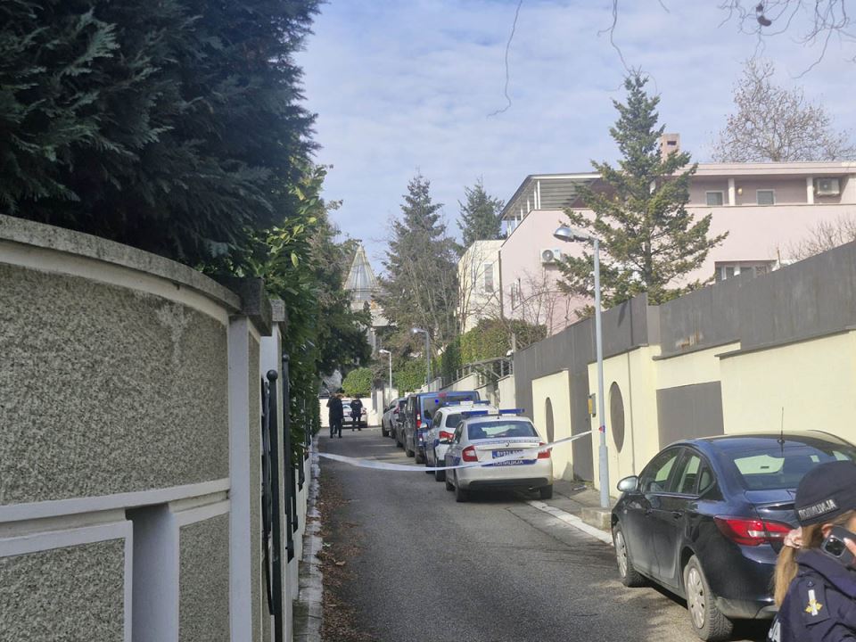 Zdravko Čolić vila Dedinje (1) copy.jpg