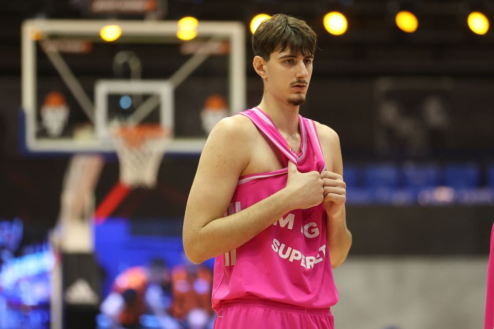 Luiđi Suigo košarkaš Mege