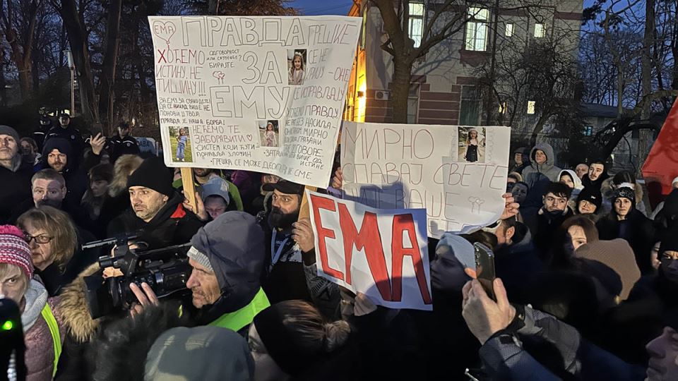 Preminula devojčica nakon operacije krajnika, Protest u Čačku (2).jpg