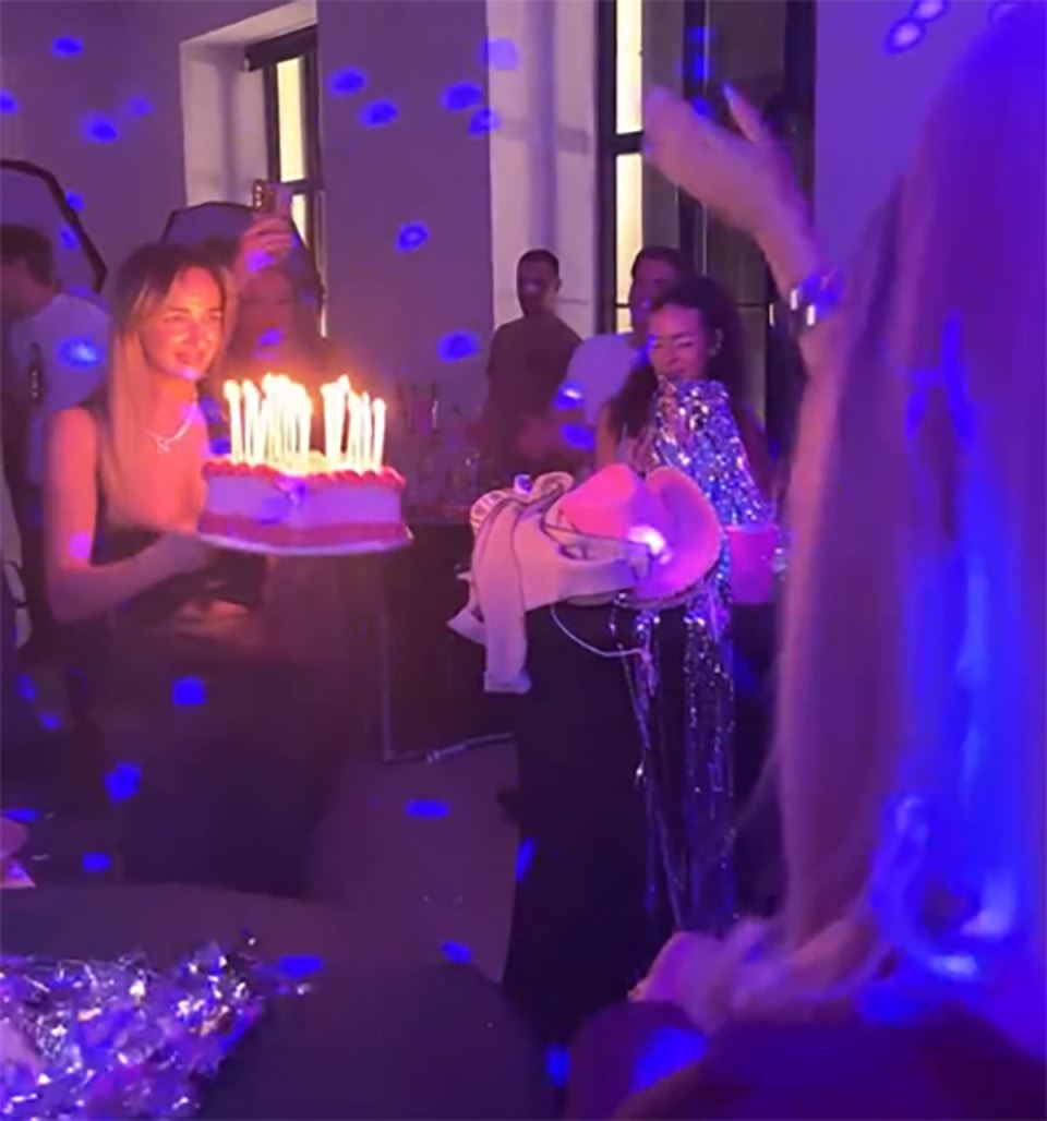 Teodora Džehverović proslavila rođendan u tajnosti (2).jpg