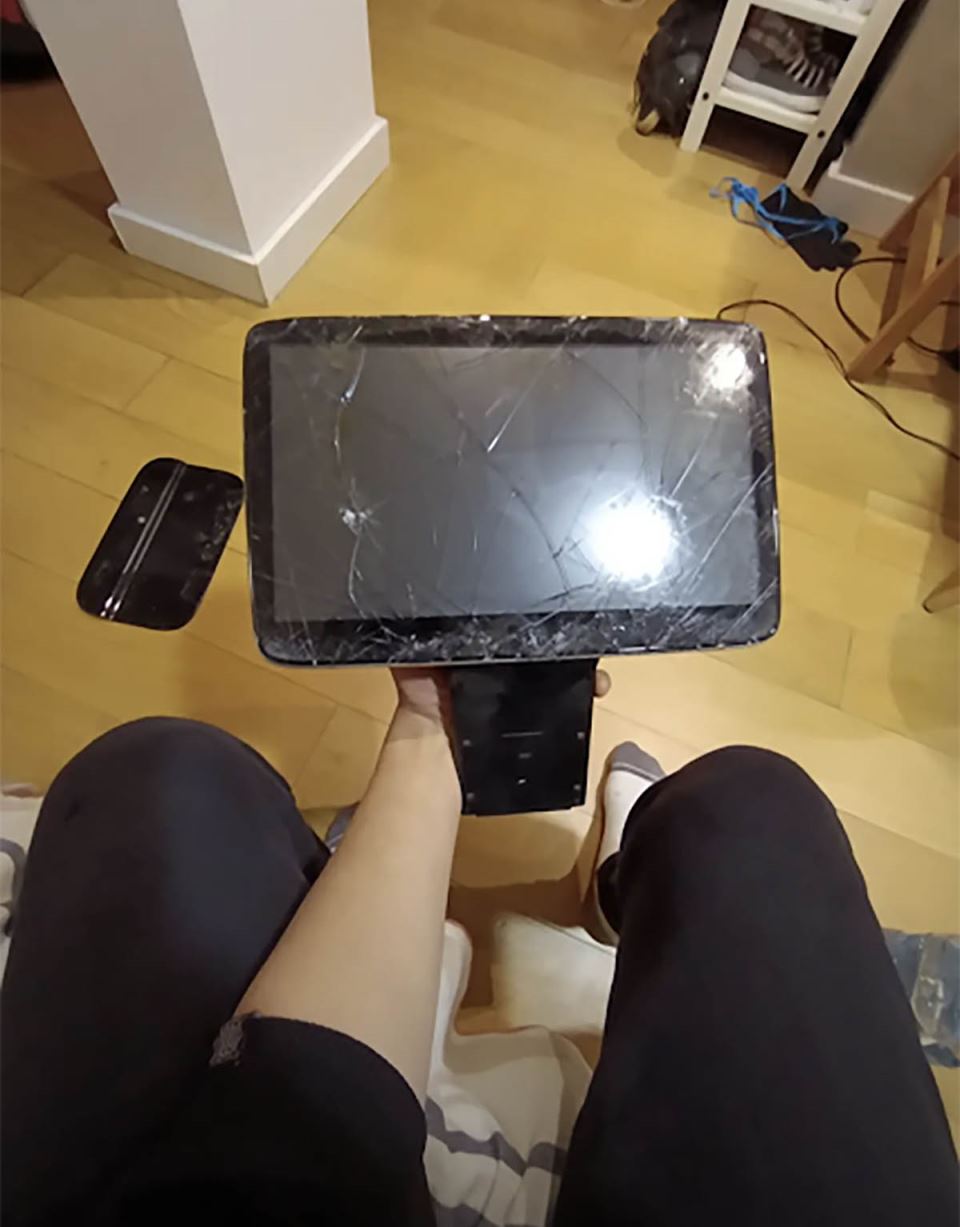 Baka Prase ukradene stvari iz zapaljenog auta (2).jpg