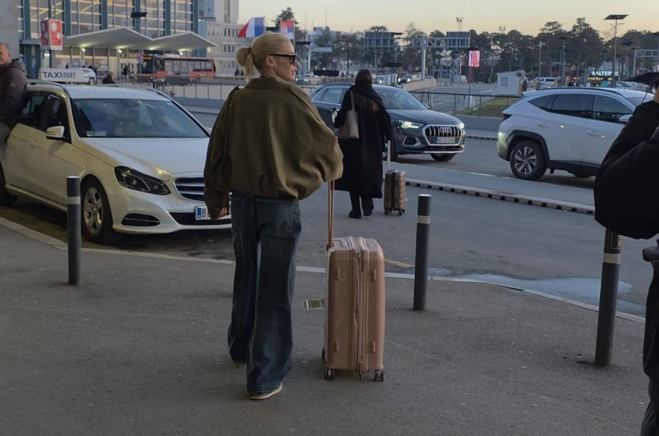 Natasa Bekvalac stigla u Beograd (3).jpeg