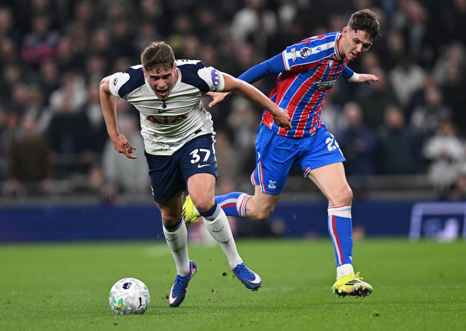 Kristal Palas - Totenhem (2).jpg