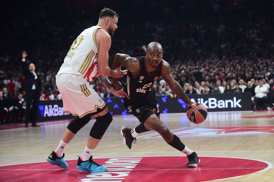 Crvena Zvezda - Bajern (1).jpg