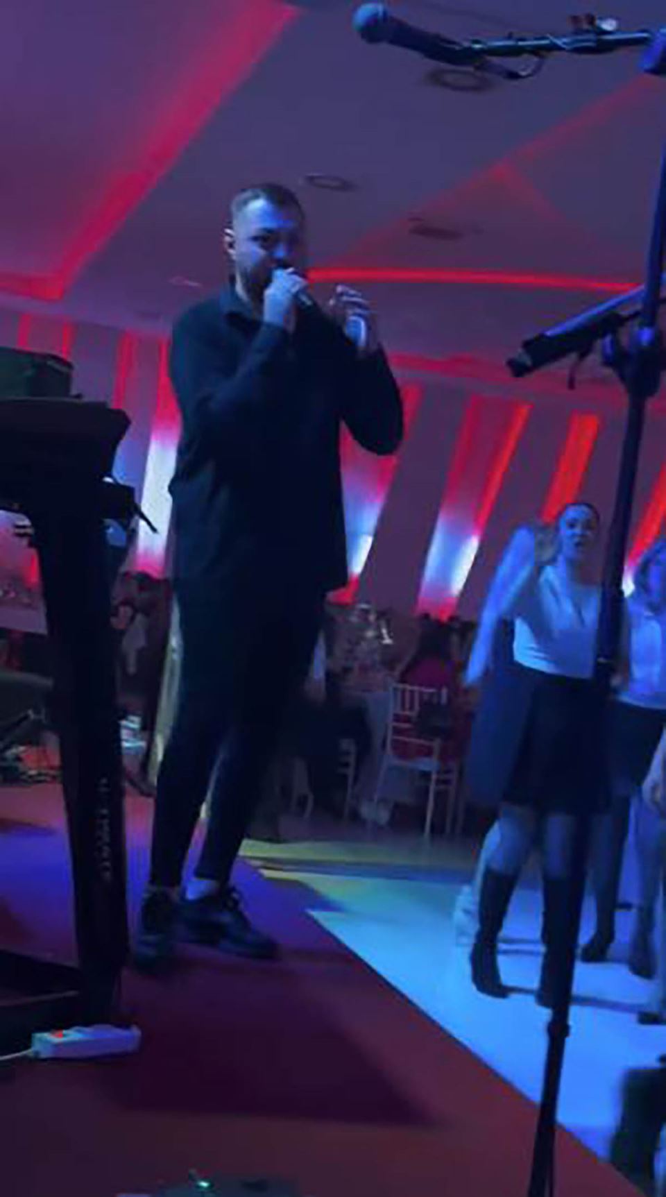 Sloba Vasić nastupa nakon izlaska iz bolnice (1).jpg