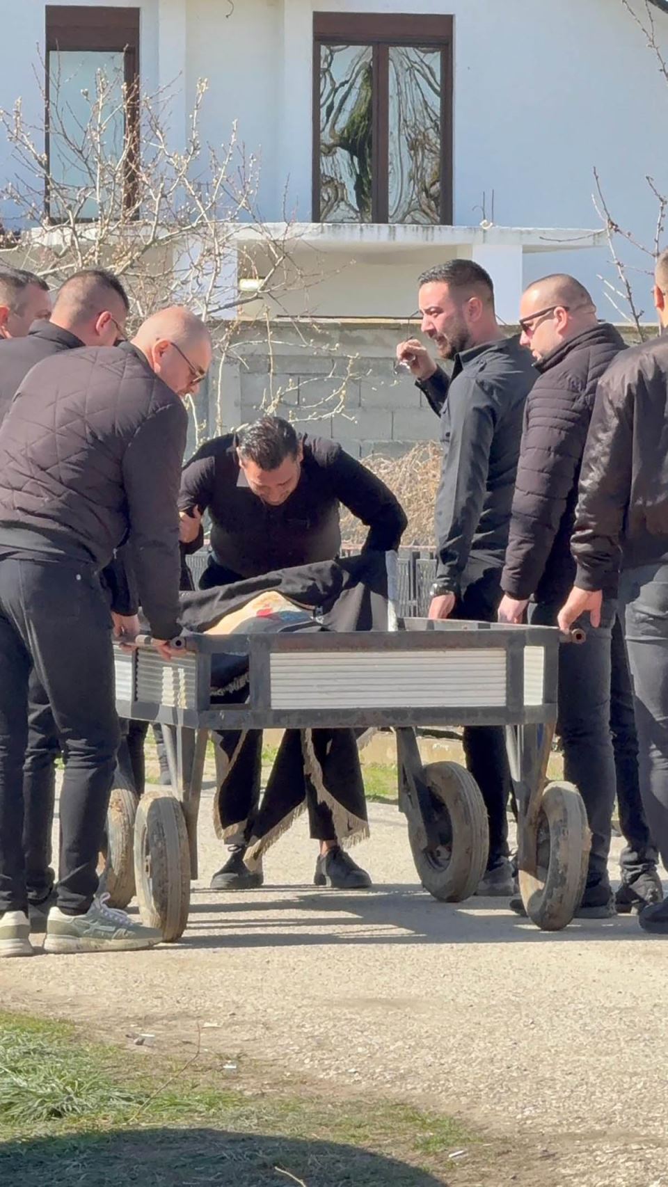 sahrana Dragan Lazić kolica (4).jpg