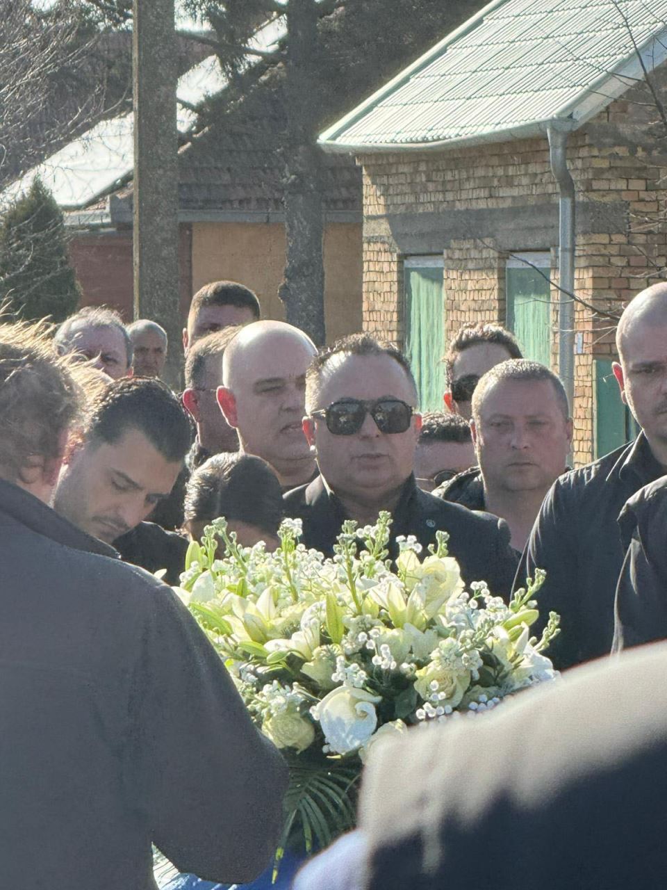 Darko Lazic tokom opela (2).jpg