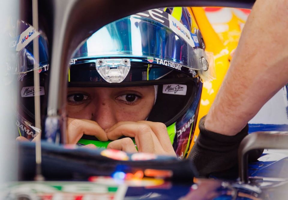 Kami Antoneli (2).jpg