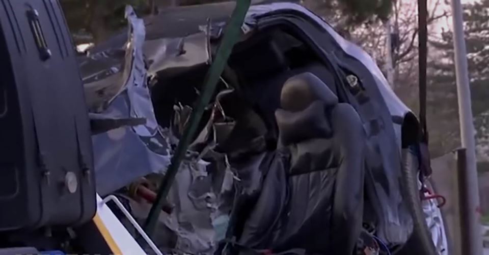 Automobil u kojem je poginuo mladić u Barajevu (2).jpg