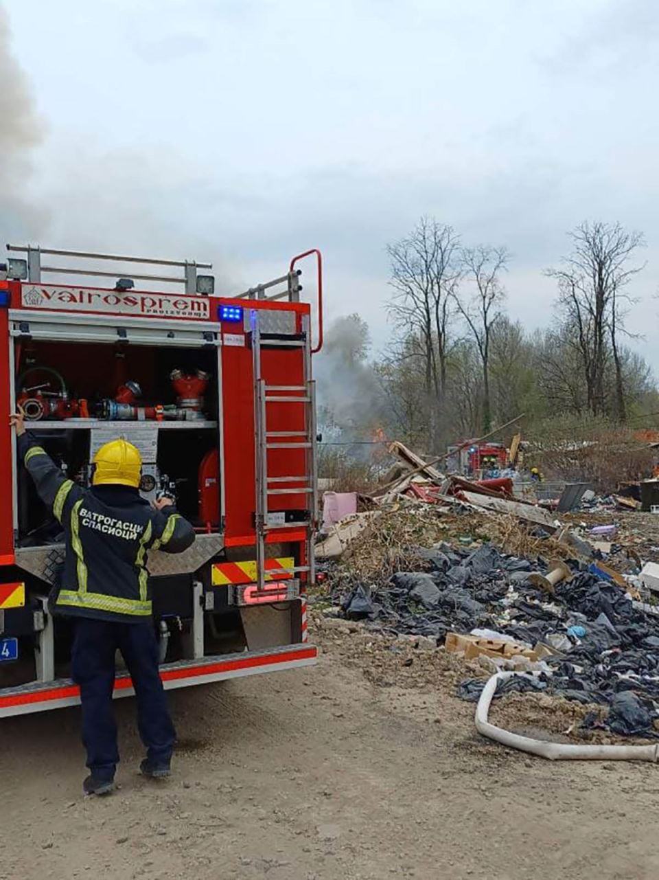 Požar na Čukaričkoj padini (2).jpg