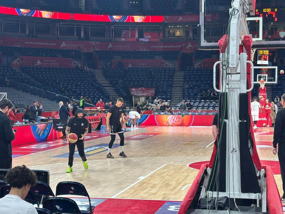 Zagrevanje KK Partizan (3).jpg