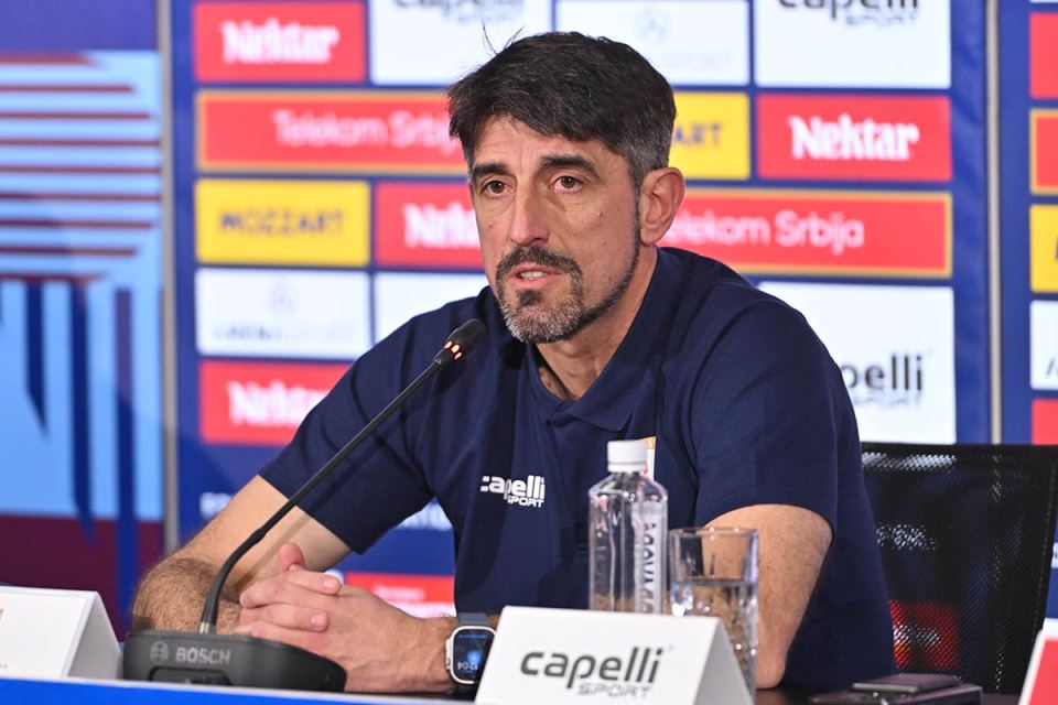 Veljko Paunović konferencija pred prijateljske mečeve (1).jpg