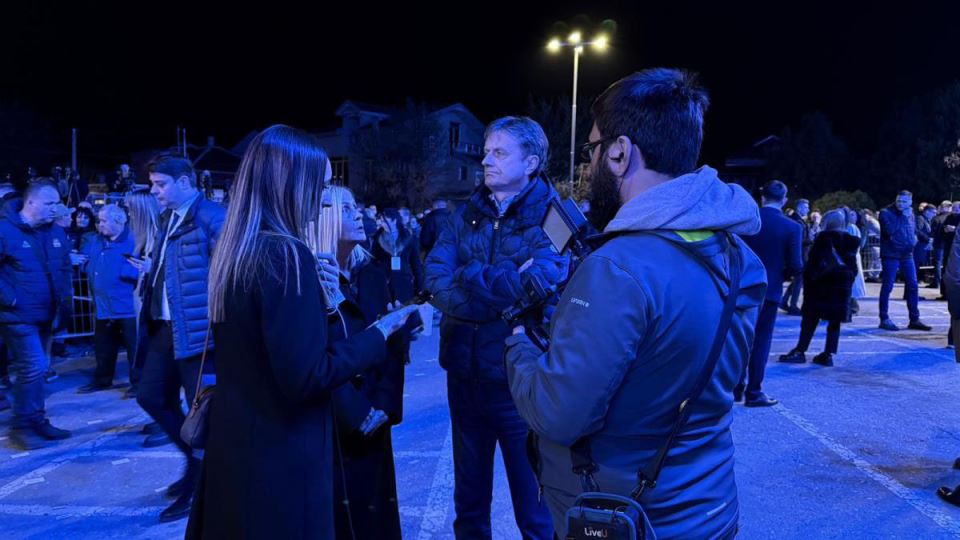 Građani se okupljaju u Vranju (1).jpg