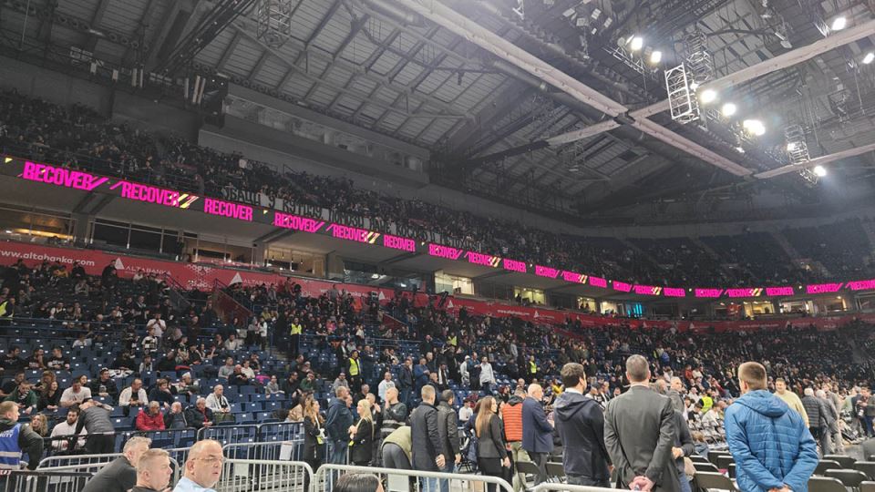 Beogradska arena pred meč Parizan - Valensija (2).jpg