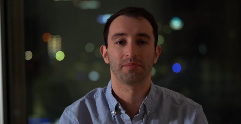 Milijoner koji je postao beskućnik (2).png