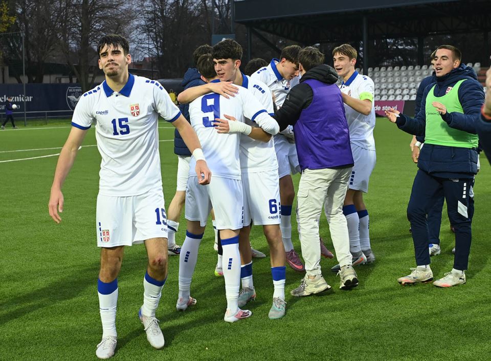 Mladi fudbaler U17 Srbije (1).jpg