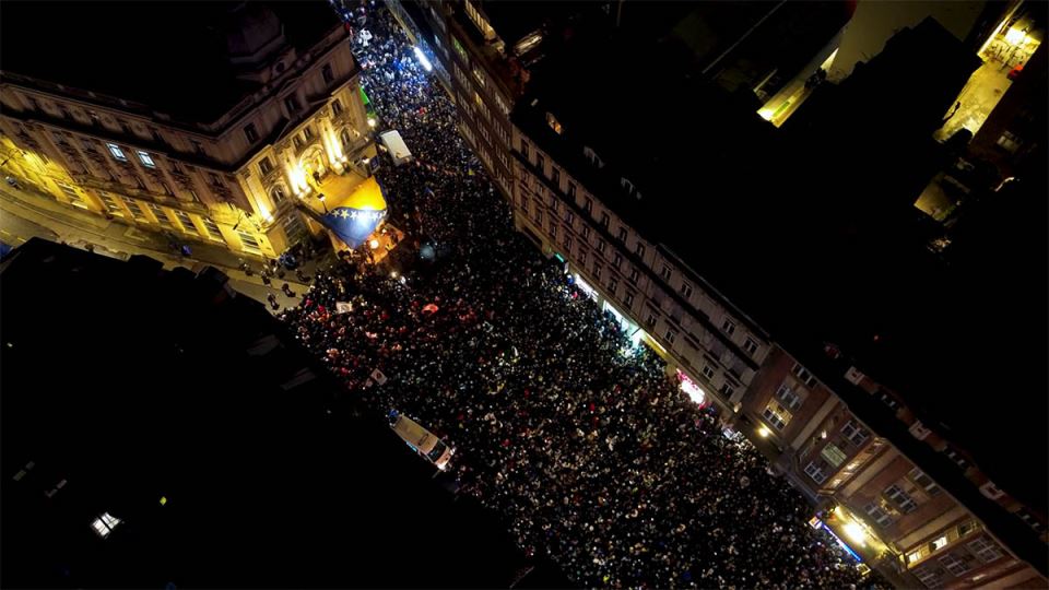 sarajevo doček fudbalera (2).jpg