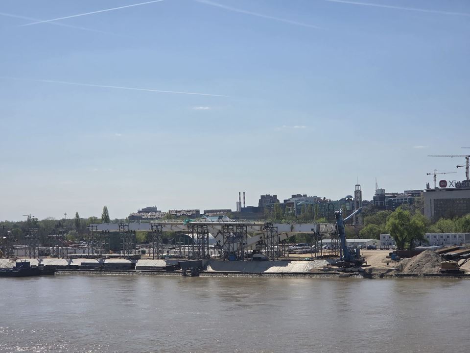 Pao kran na gradilistu ispod brankovog (1).jpg