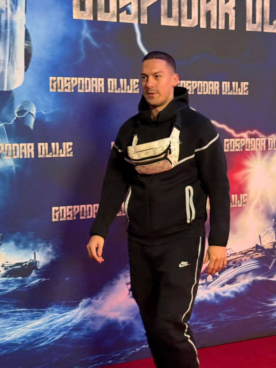 Baka Prase iznenadio sve na premijeri filma (3).jpg