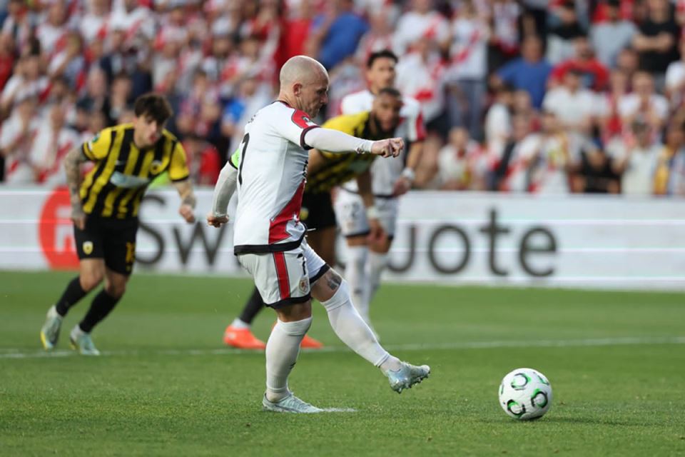 Rajo Valjekano - AEK (1).jpg