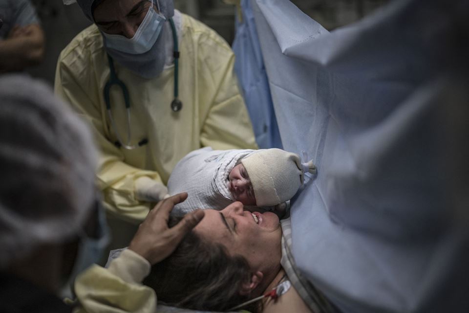 Porođaj Sare Bird u Izraelu